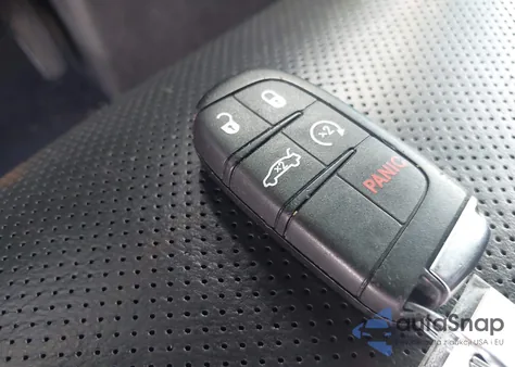 2016 Dodge Charger Sxt z USA, uszkodzony, nr VIN 2C3CDXHG2GH132909